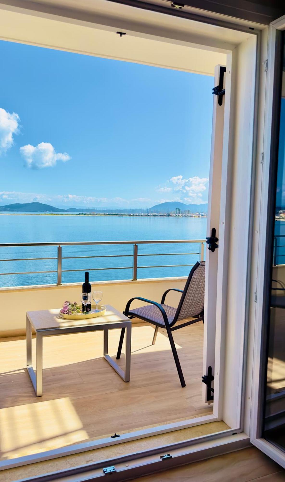 Bluish 3A Apartment Preveza Exterior foto