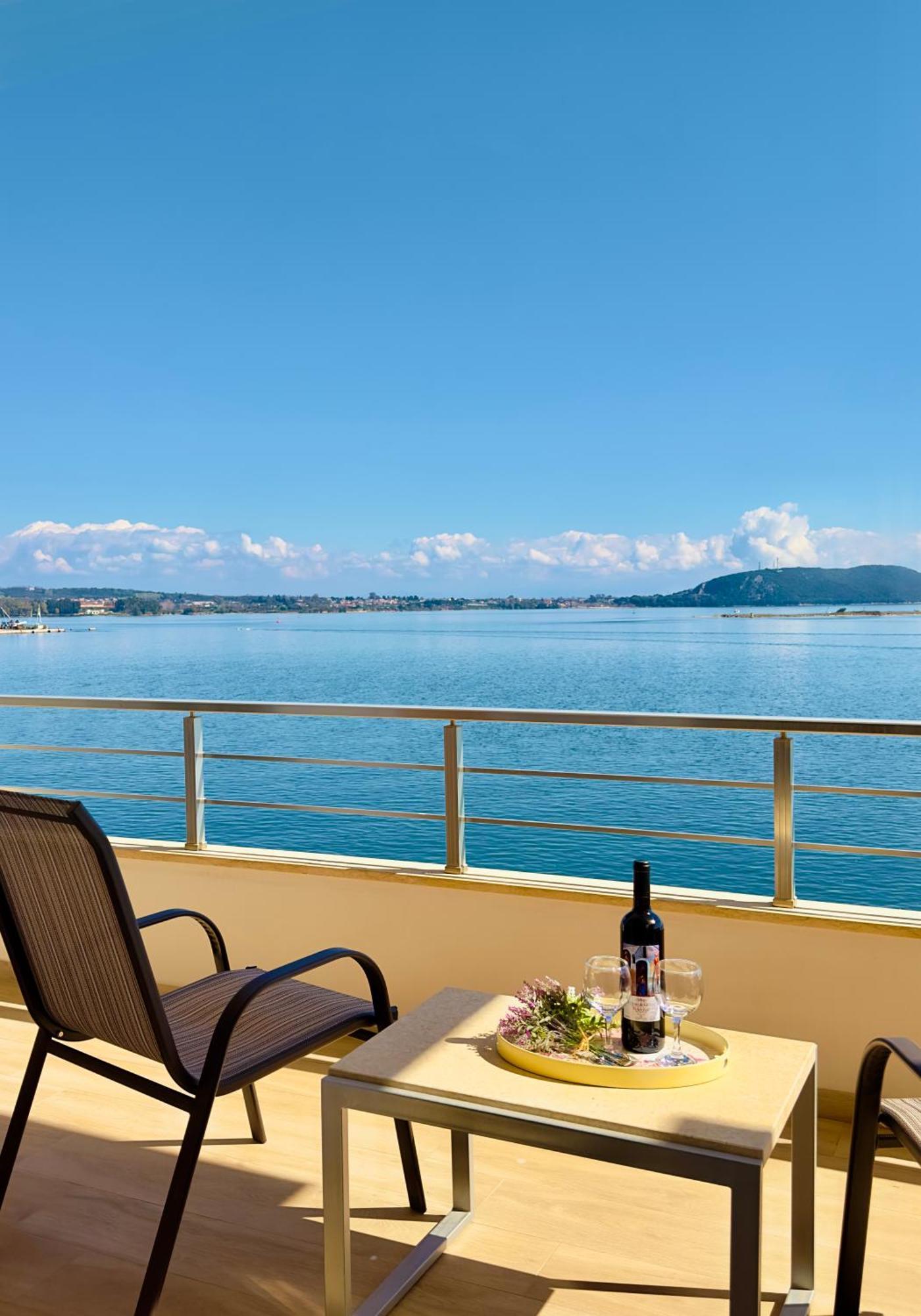 Bluish 3A Apartment Preveza Exterior foto